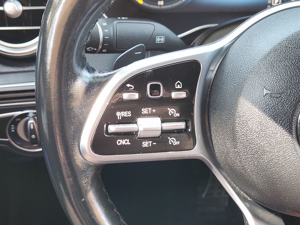 Mercedes-Benz C300 photo 50