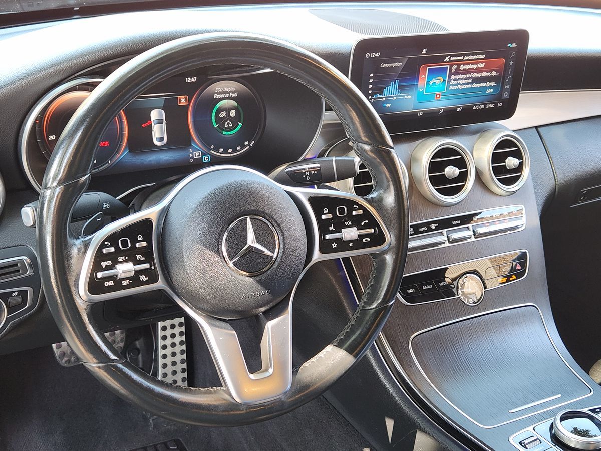 Mercedes-Benz C300 photo 49