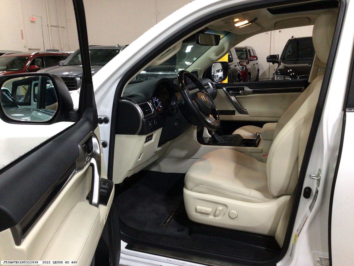 Lexus GX photo 8