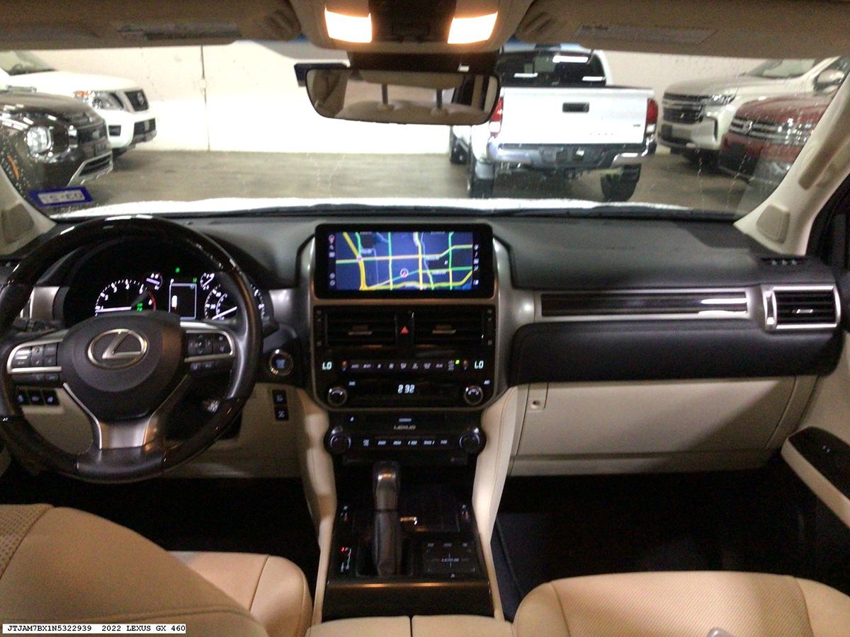 Lexus GX photo 13