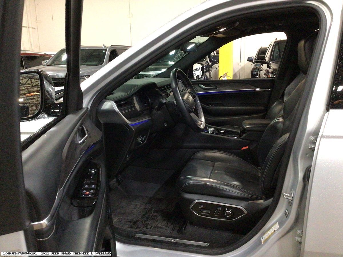 Jeep Grand Cherokee L photo 8