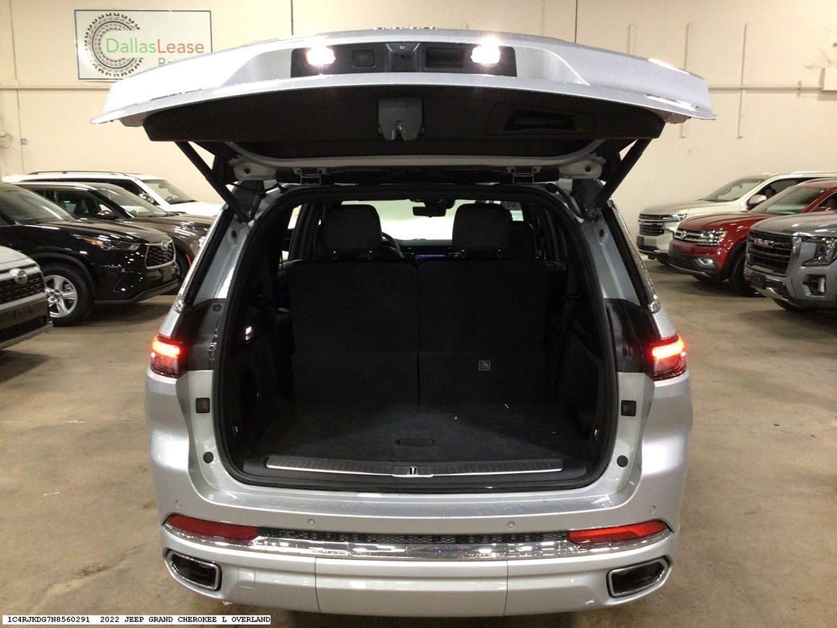 Jeep Grand Cherokee L photo 12