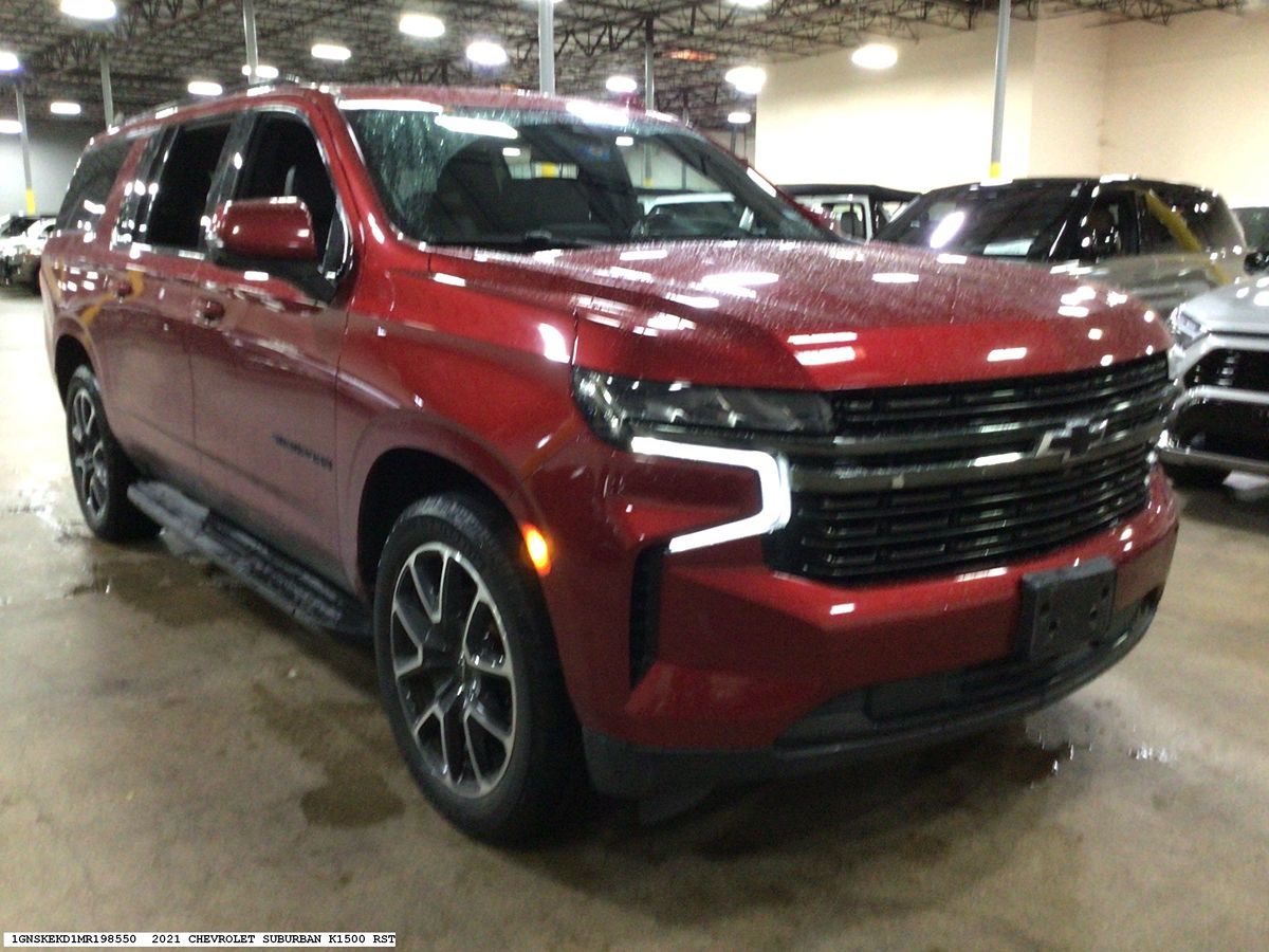 Chevrolet Suburban photo 4