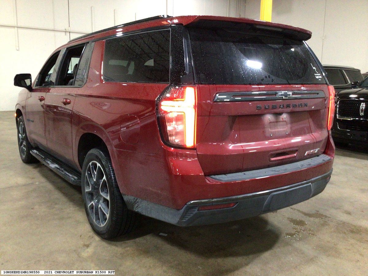 Chevrolet Suburban photo 6