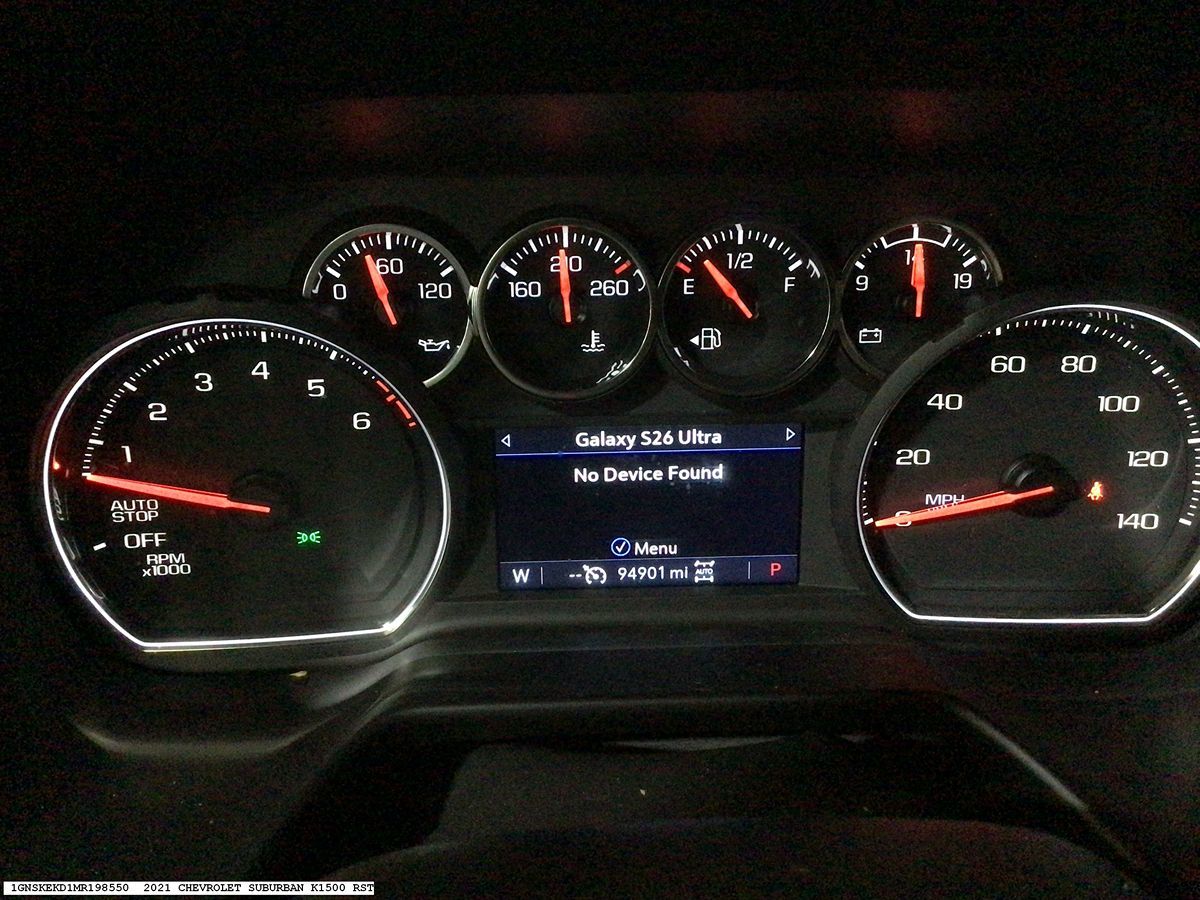 Chevrolet Suburban photo 14