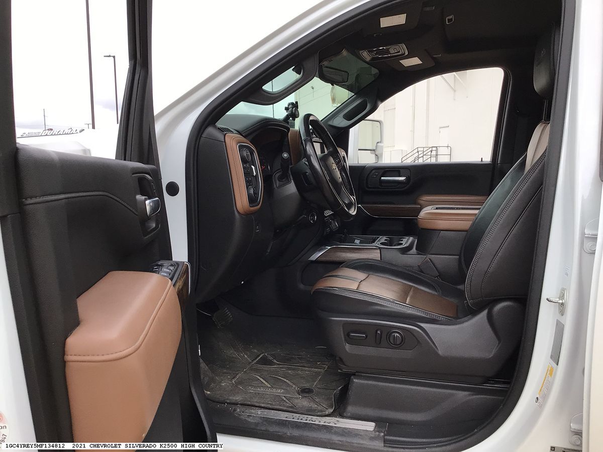 Chevrolet Silverado photo 8