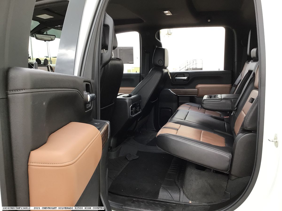 Chevrolet Silverado photo 9