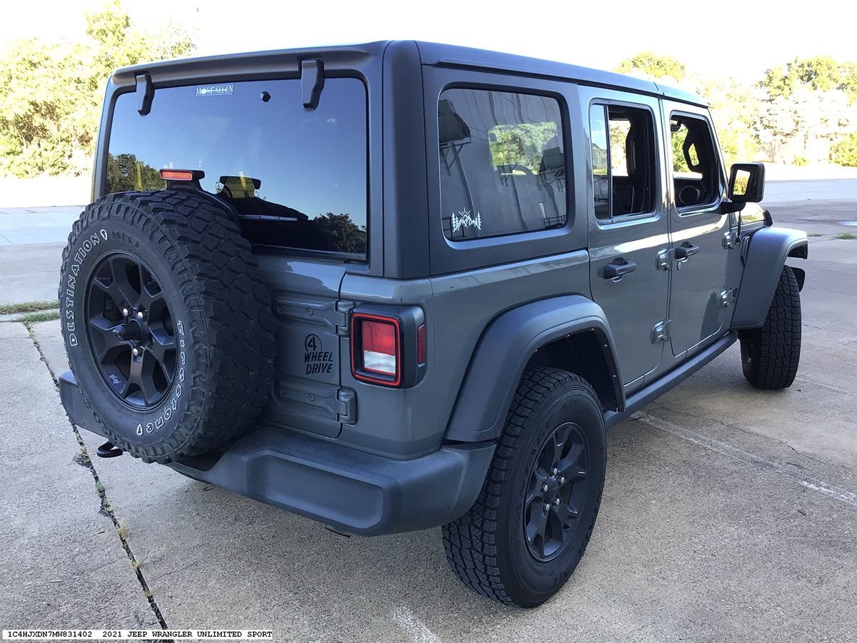 Jeep Wrangler photo 5