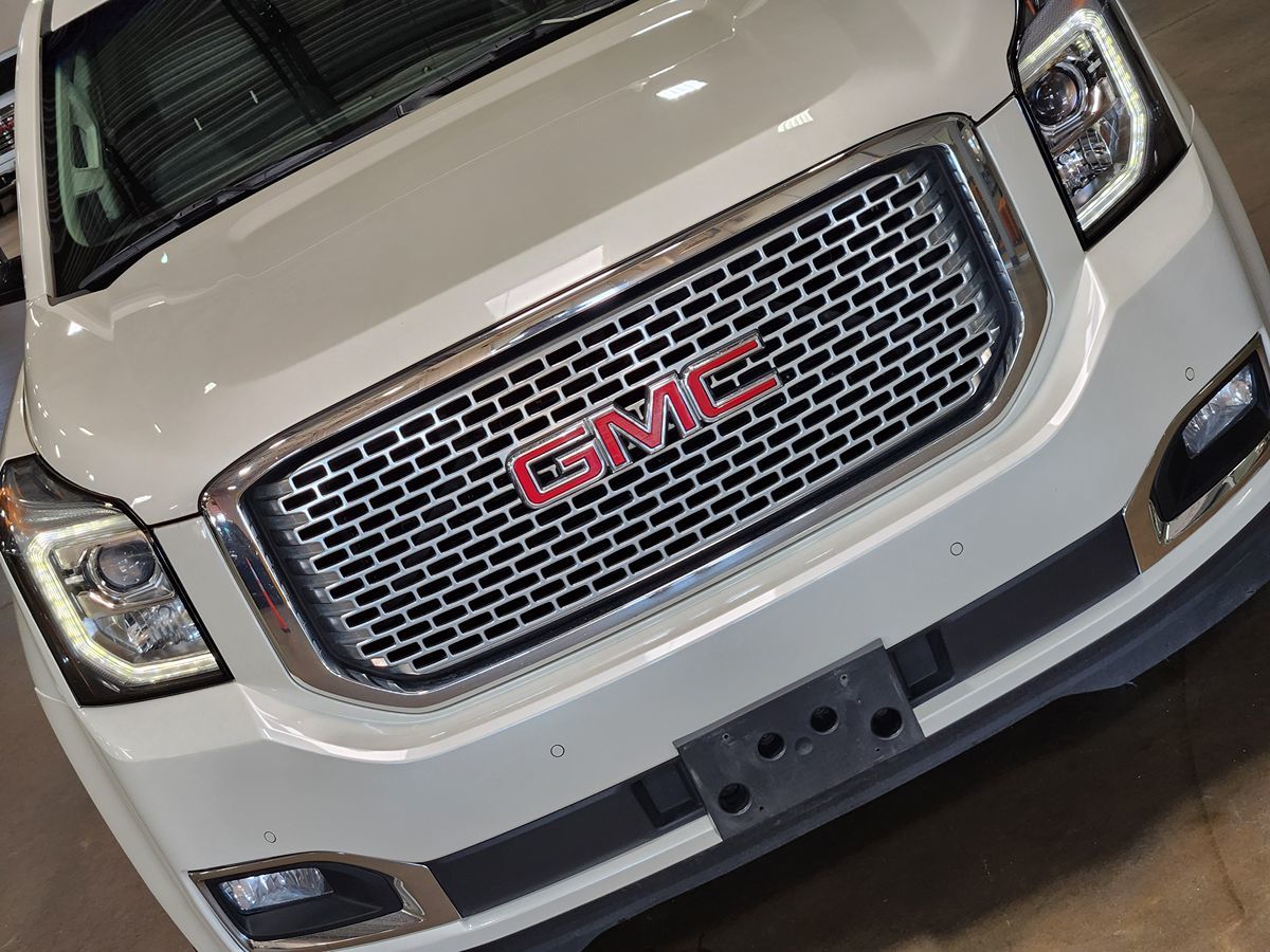 GMC Yukon photo 17