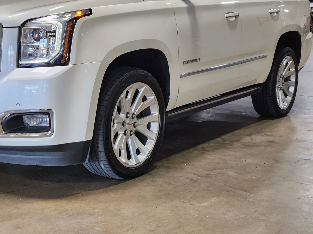 GMC Yukon photo 15