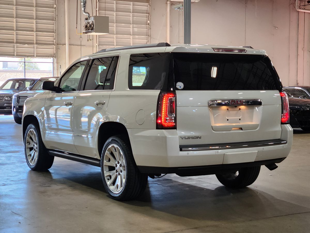 GMC Yukon photo 10