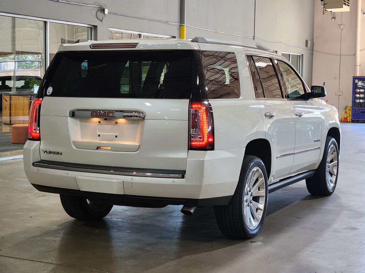 GMC Yukon photo 8
