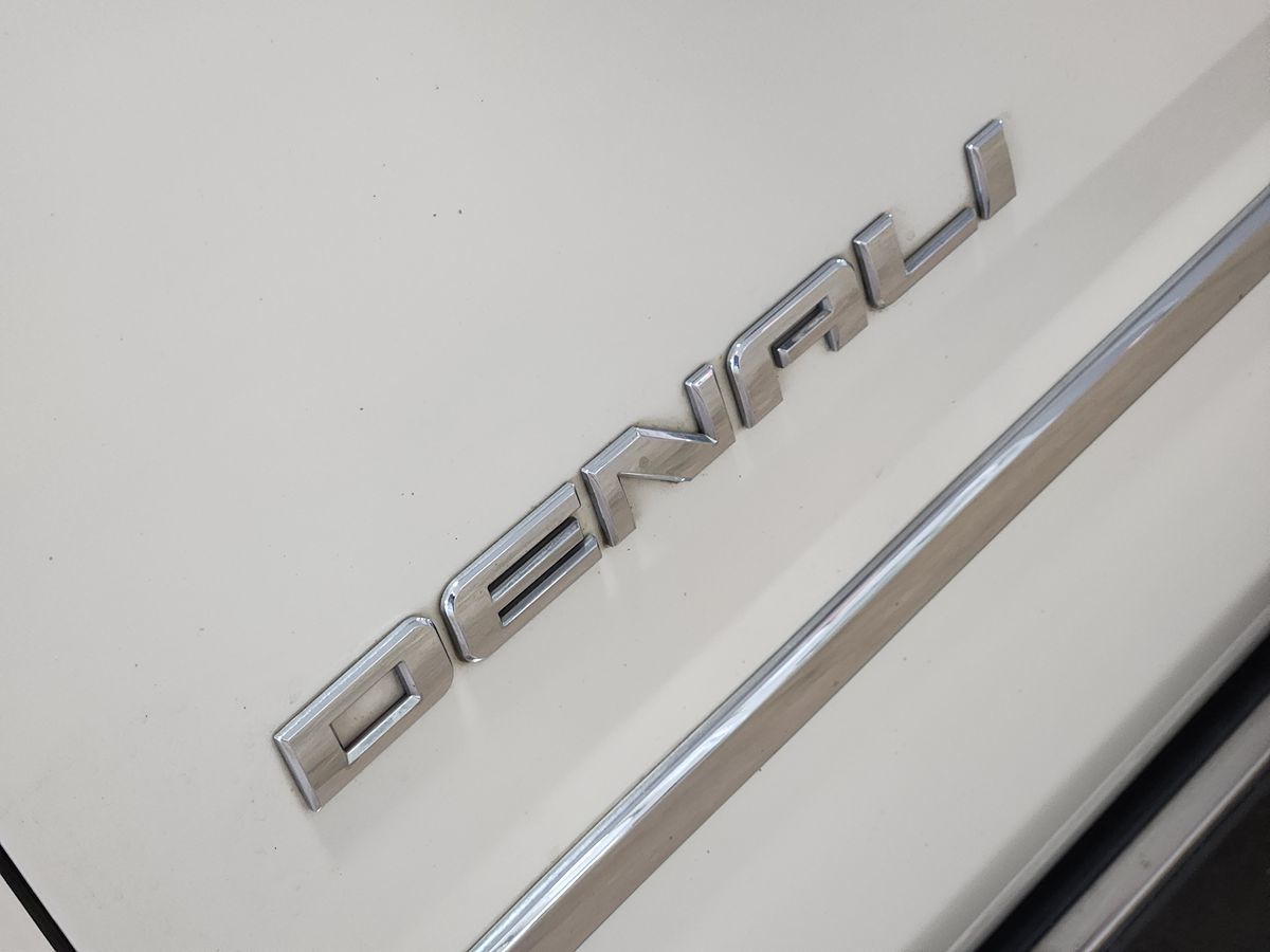 GMC Yukon photo 23