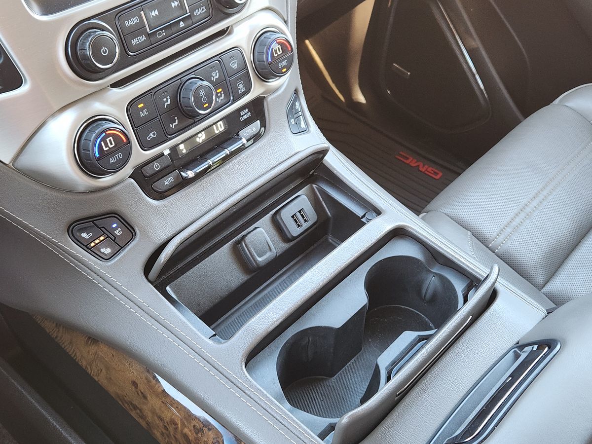 GMC Yukon photo 34