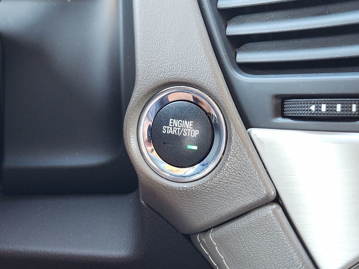 GMC Yukon photo 35
