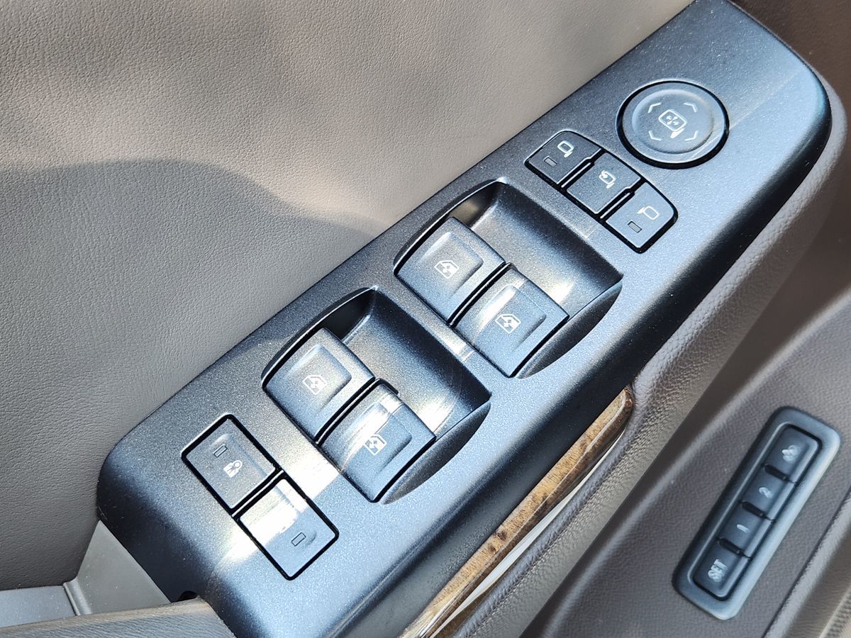 GMC Yukon photo 40