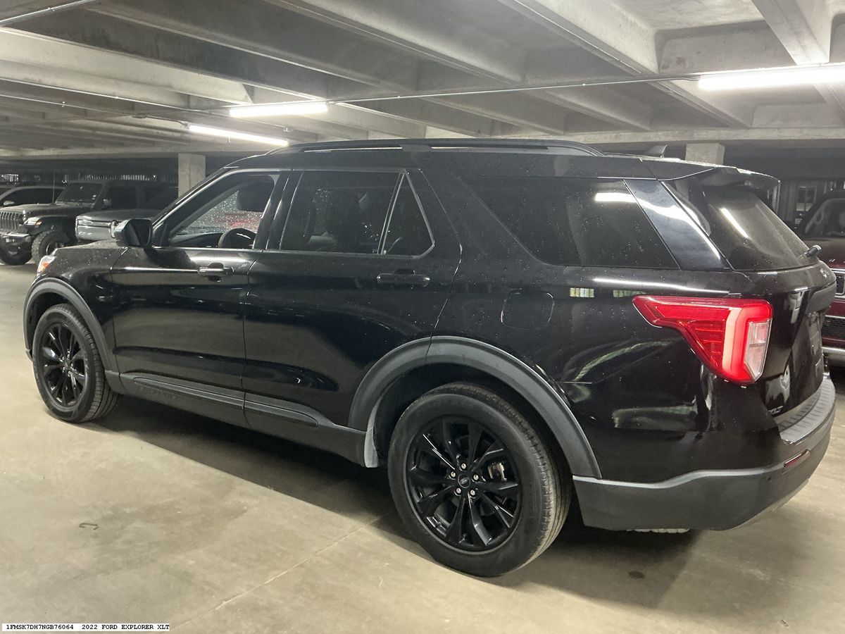 Ford Explorer photo 5