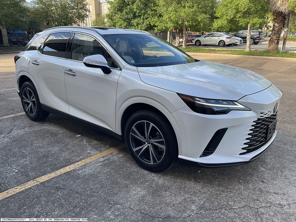Lexus RX photo 22