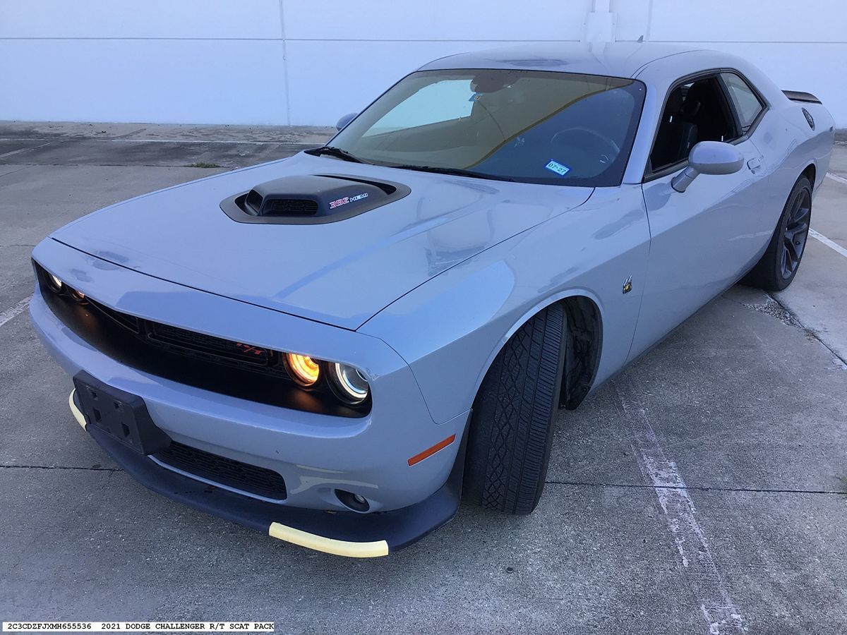 Dodge Challenger photo 19
