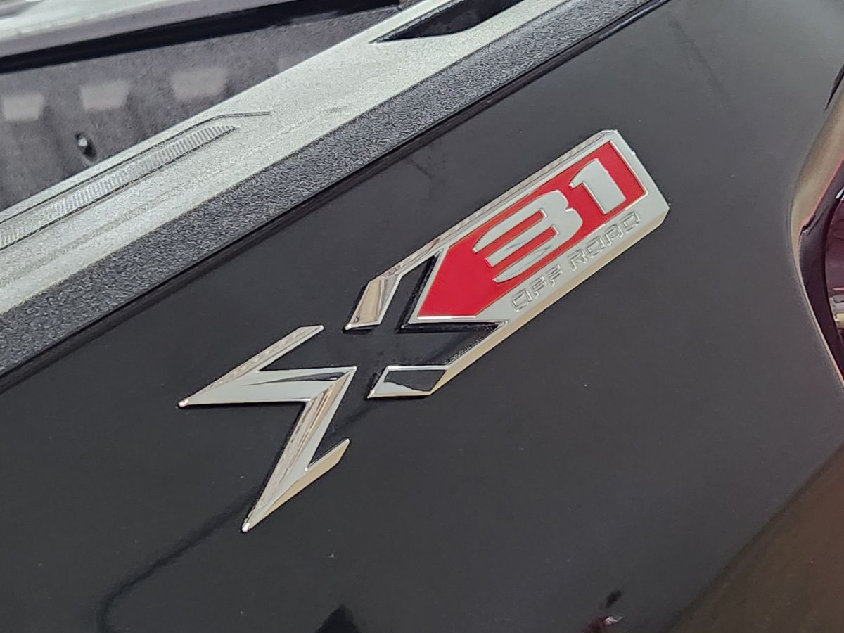 GMC Sierra photo 28