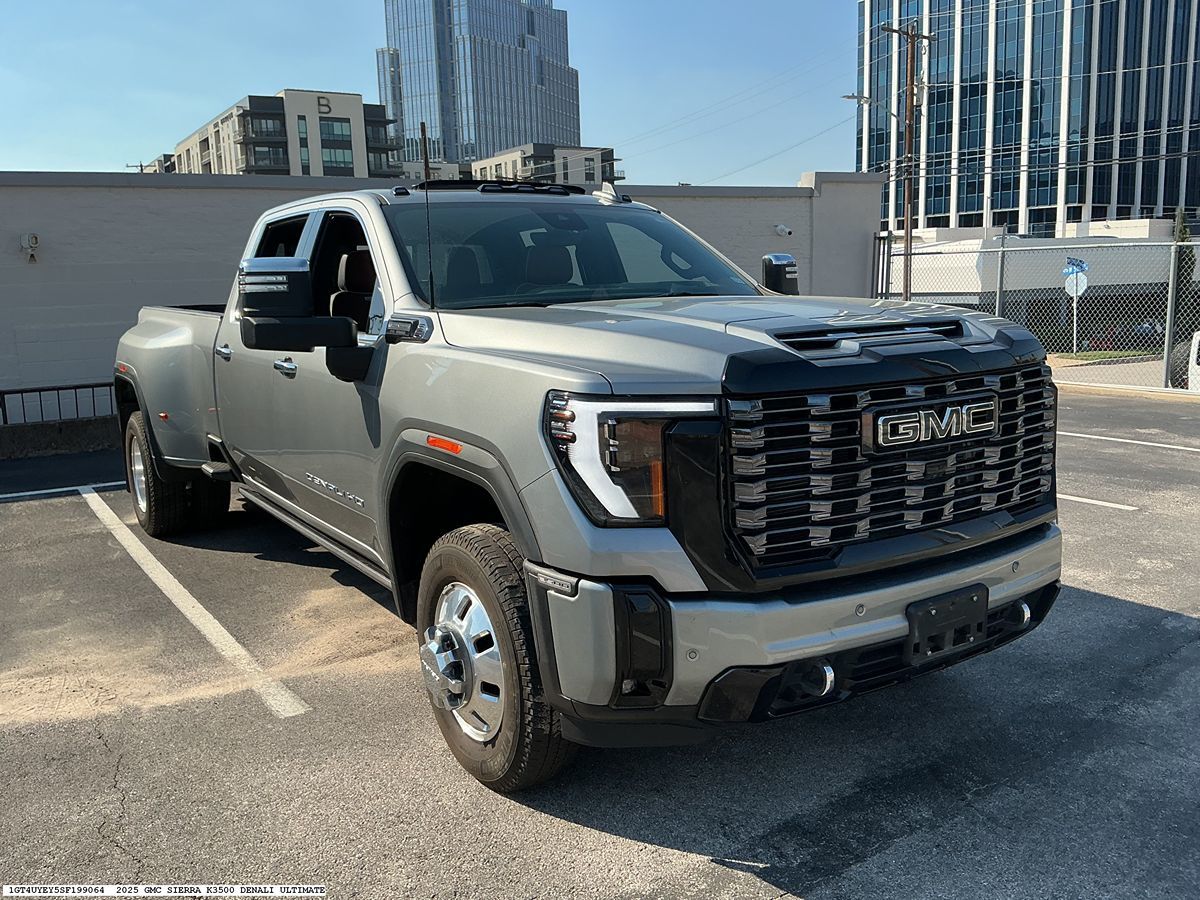 GMC Sierra photo 25