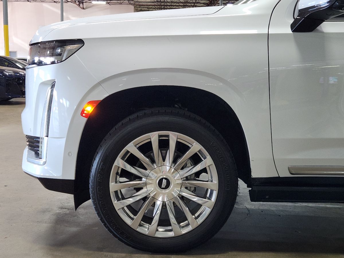 Cadillac Escalade ESV photo 5