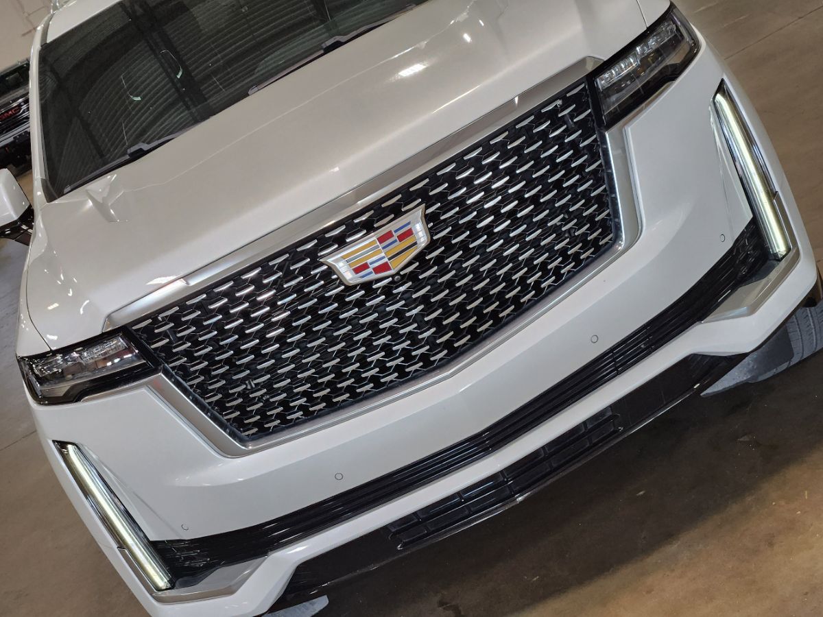Cadillac Escalade ESV photo 14