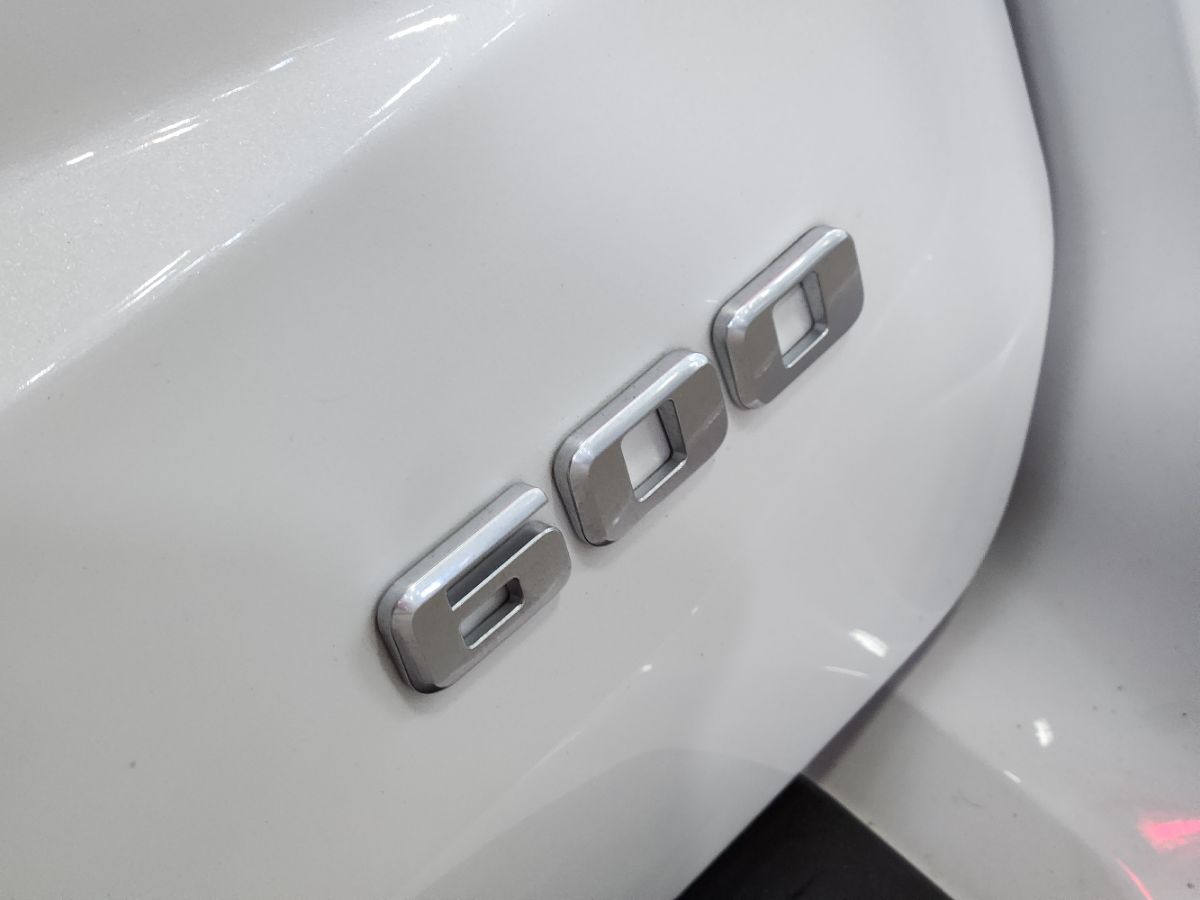 Cadillac Escalade ESV photo 19