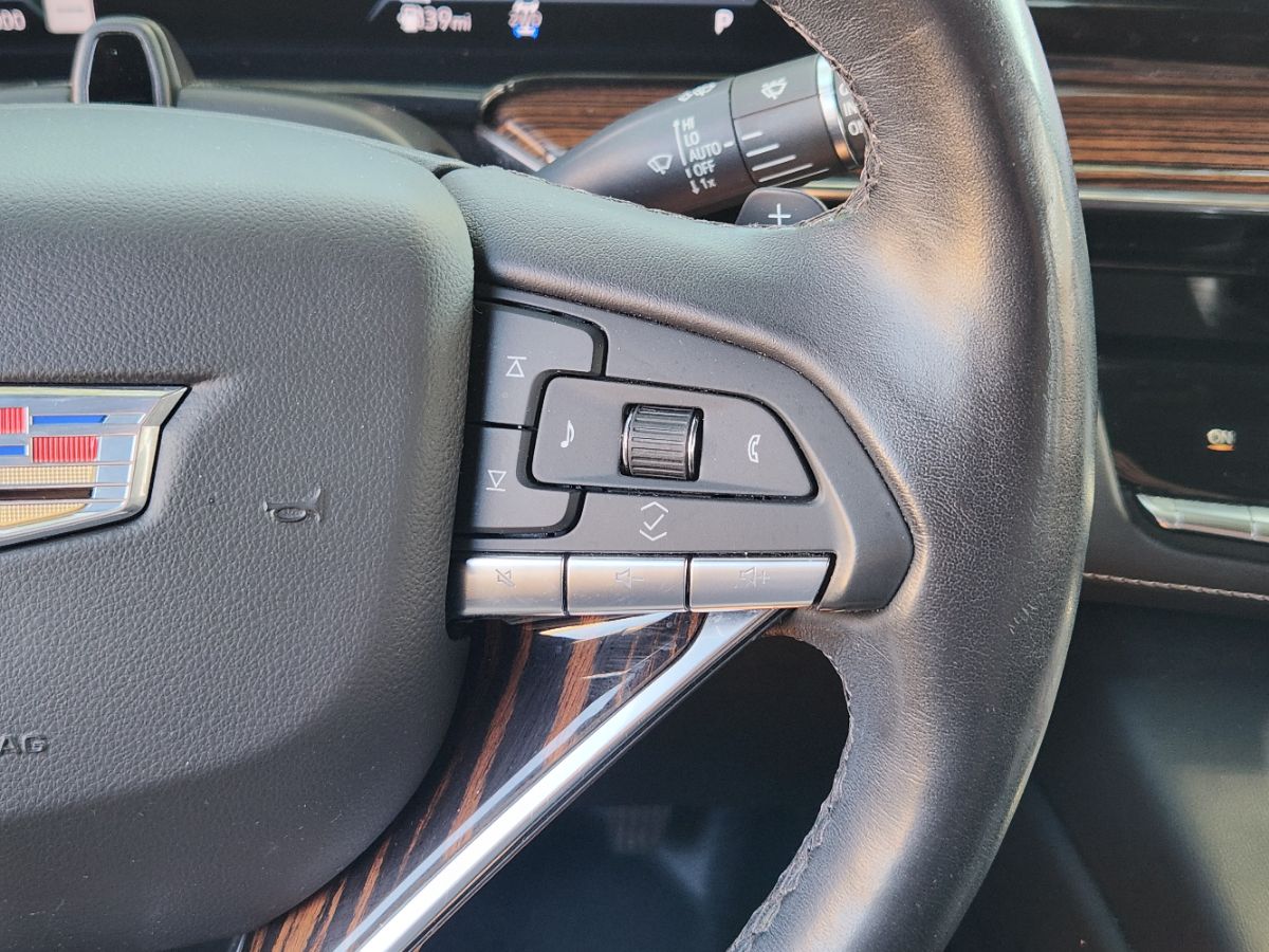 Cadillac Escalade ESV photo 44
