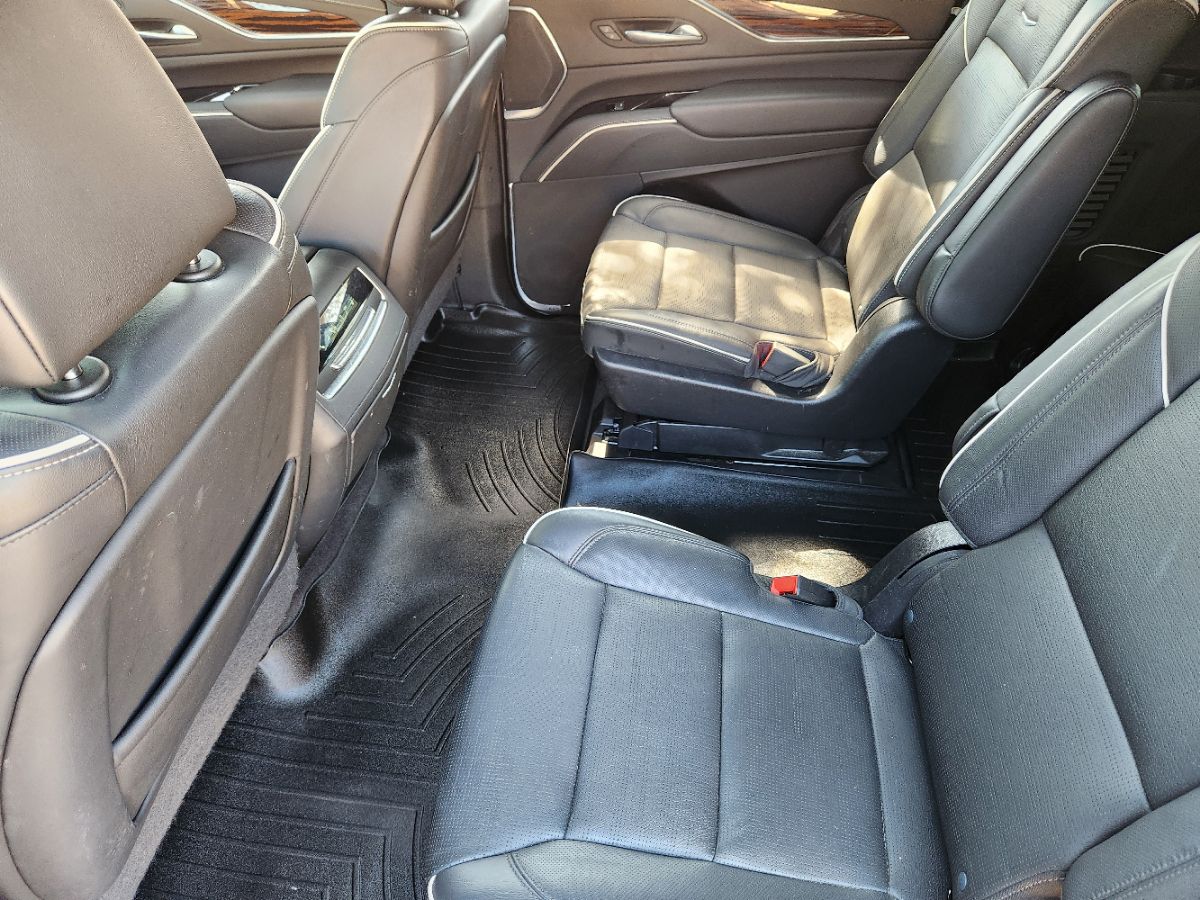 Cadillac Escalade ESV photo 45