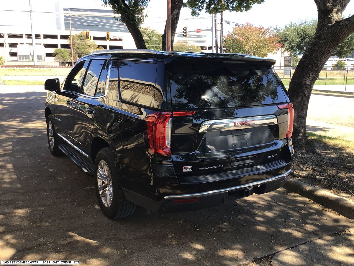 GMC Yukon photo 5