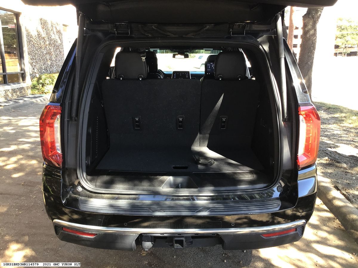 GMC Yukon photo 12