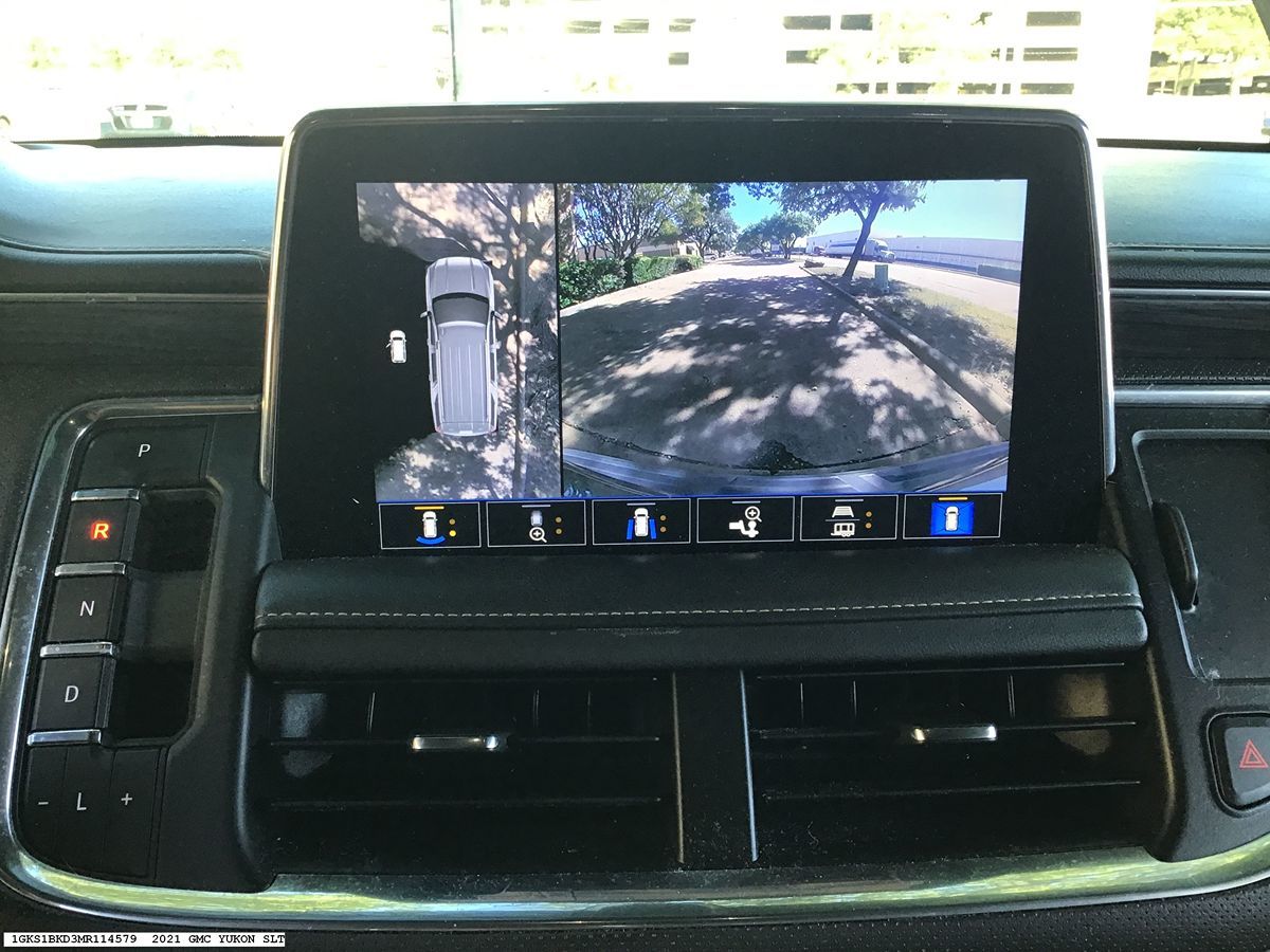 GMC Yukon photo 16