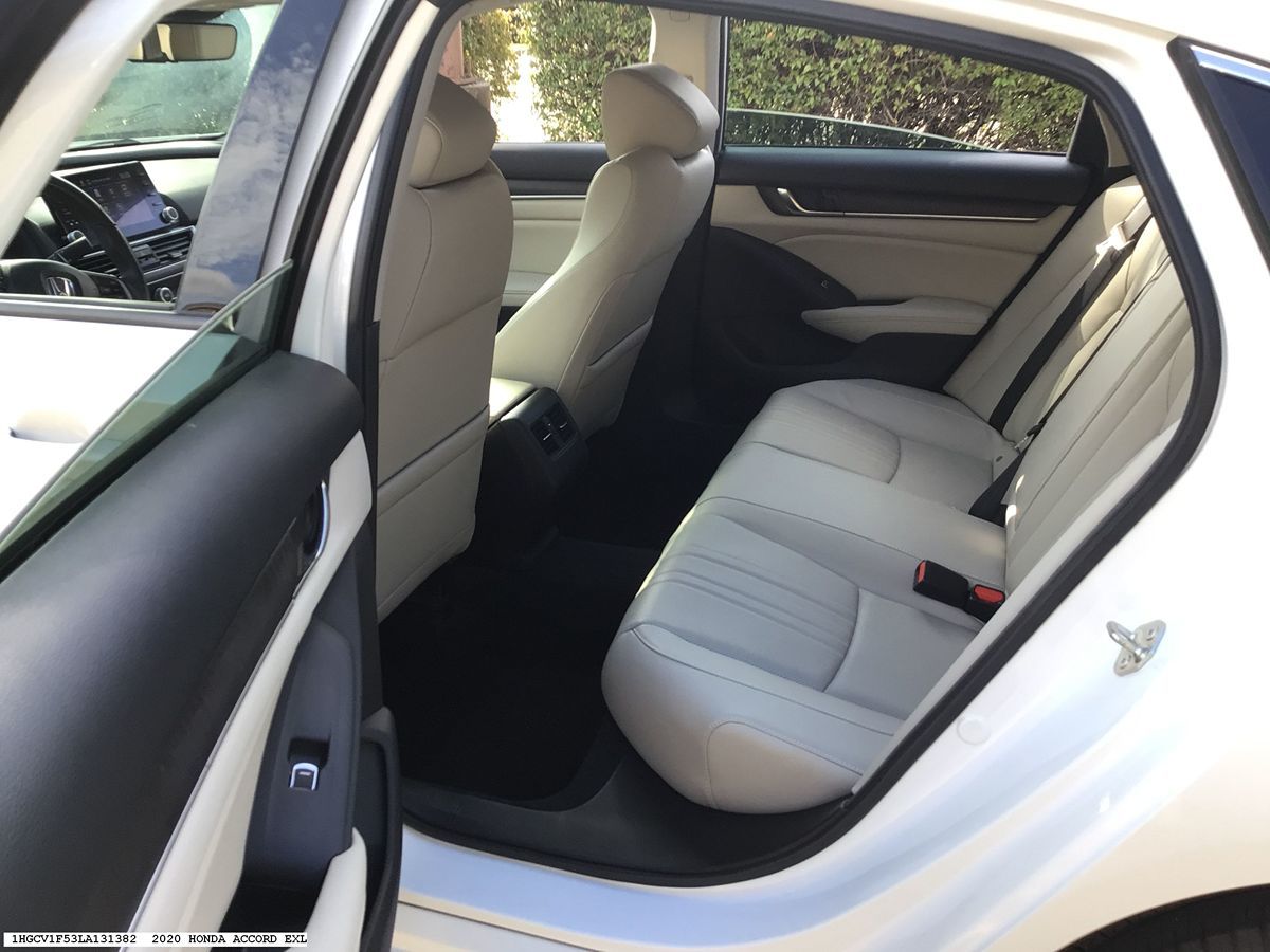 Honda Accord photo 9