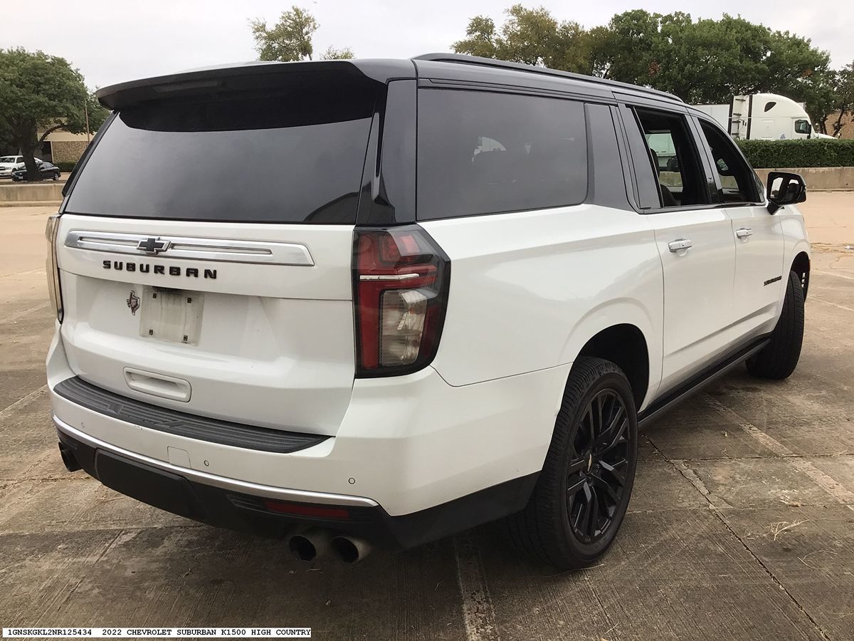 Chevrolet Suburban photo 5