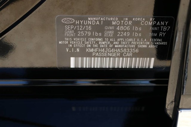 Sold 2017 Hyundai Azera Limited in Dallas