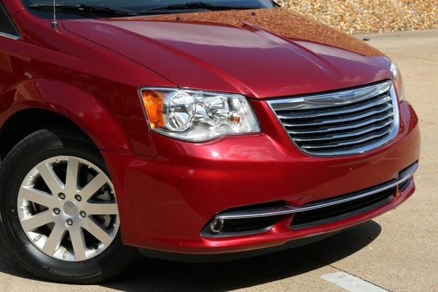 ひんやりフローズンデリカ (色・レッド) Sold 2014 Chrysler Town & Country Touring in Dallas