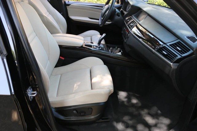 Sold 2013 BMW X5 xDrive35d in Dallas
