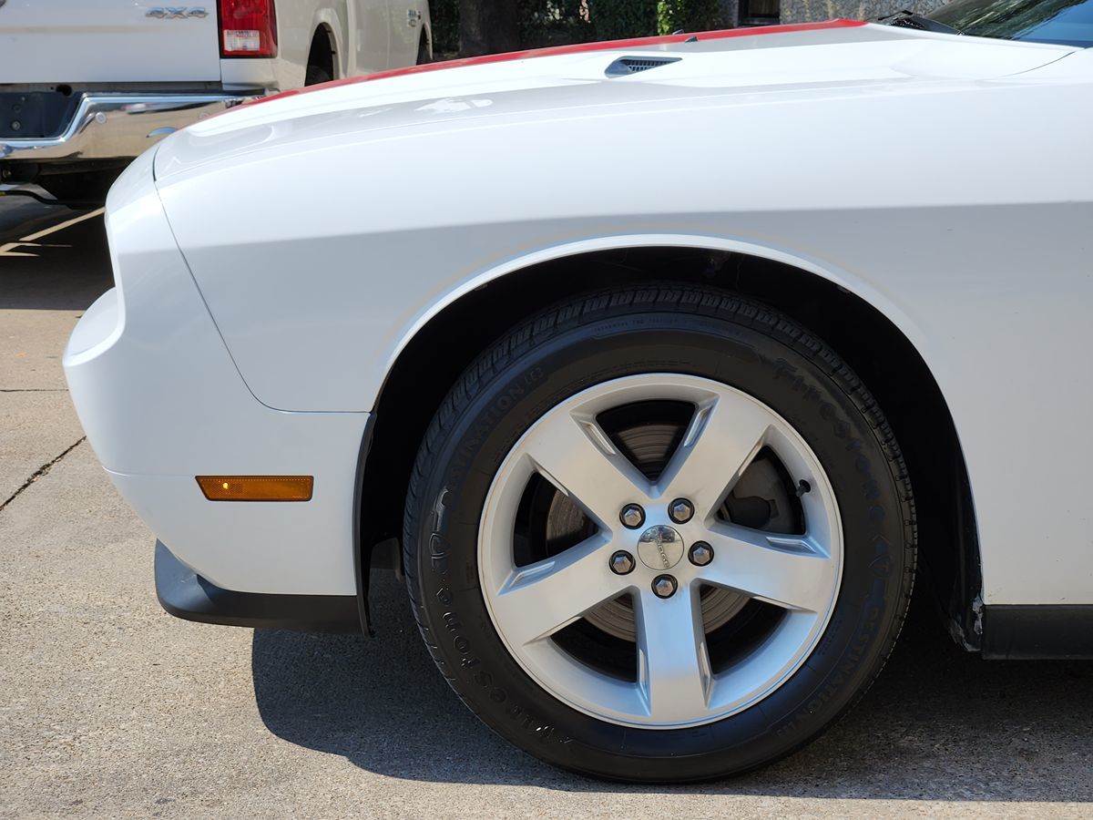 Sold 2013 Dodge Challenger SXT in Dallas