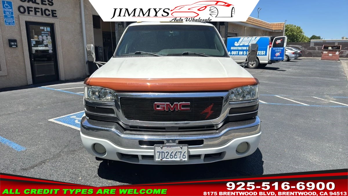 2003 GMC Sierra - Photo 2