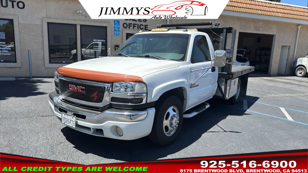 2003 GMC Sierra's photo
