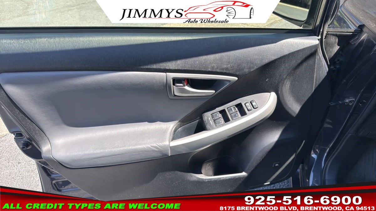 2013 Toyota Prius Four - Photo 11