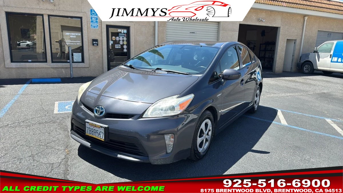 2013 Toyota Prius Four's photo
