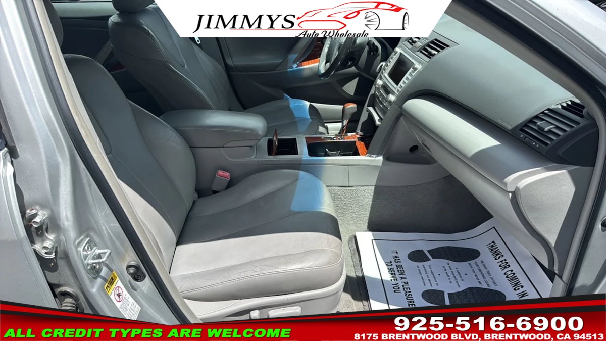 2011 Toyota Camry XLE - Photo 15