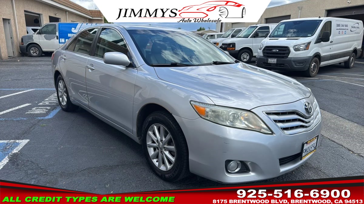 2011 Toyota Camry XLE - Photo 3