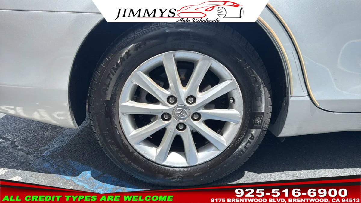 2011 Toyota Camry XLE - Photo 22