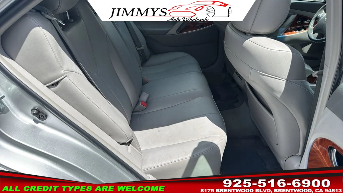 2011 Toyota Camry XLE - Photo 16