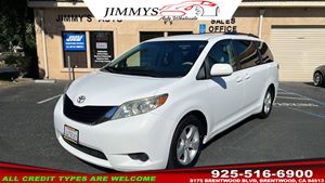 View 2012 Toyota Sienna