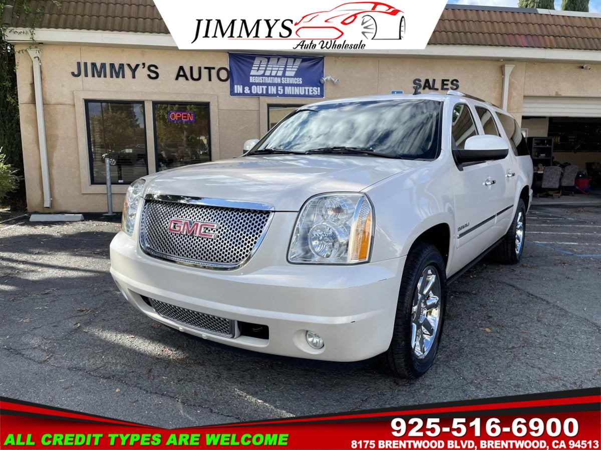 Sold 2013 GMC Yukon XL Denali in Brentwood