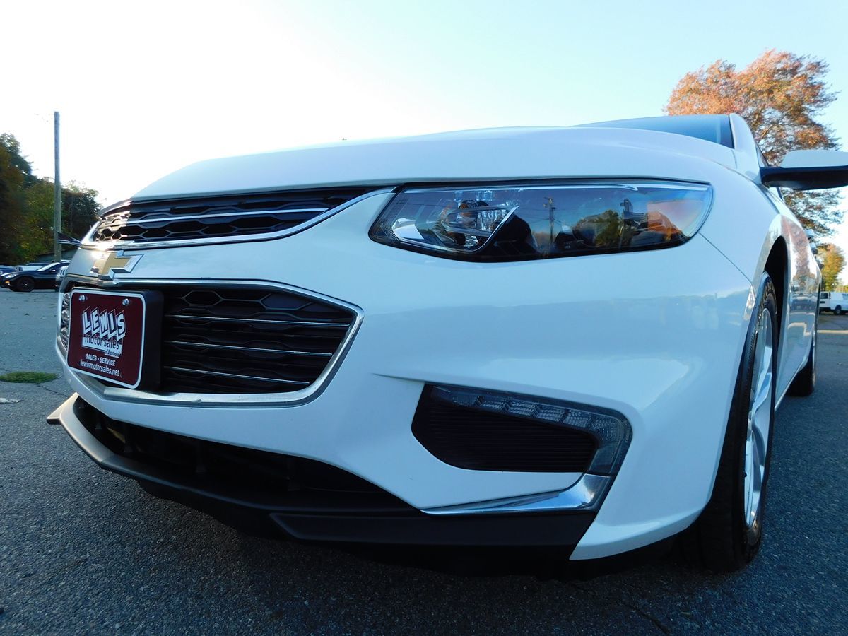 2017 Chevrolet Malibu 1LT - Photo 10